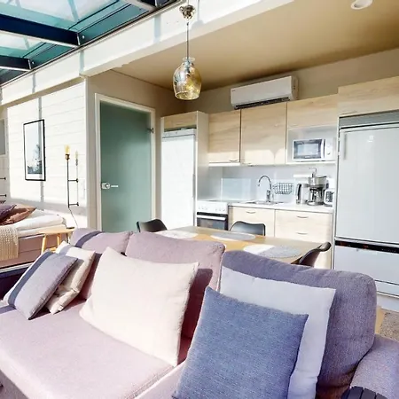 Star - Arctic Glass Cubes Saariselka